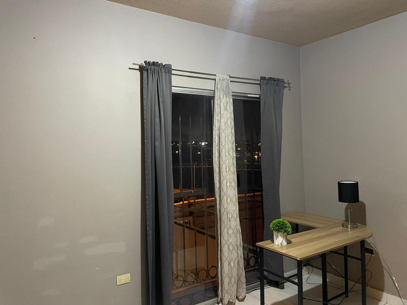 Spacious Rooftop House W/ King Bed Tijuana Eksteriør billede